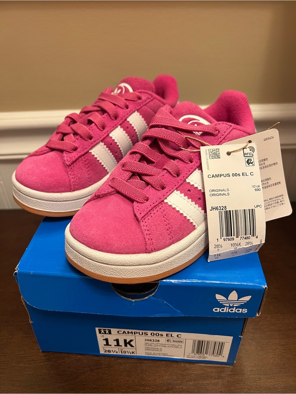 Never worn- girls adidas Campus 00s EL C Pink White Sneakers size 11